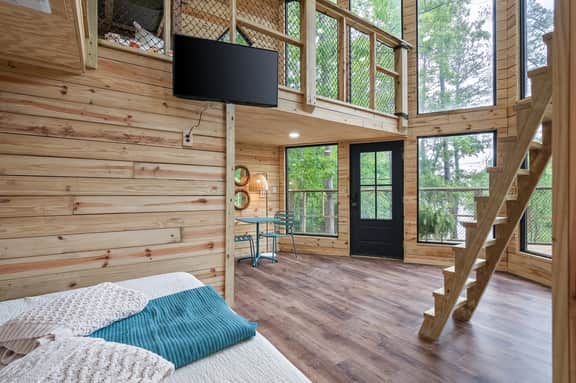 Lakeside Treehouse•Hike 300 acres•Outdoor Shower