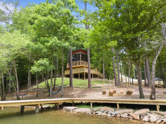 Lakeside Treehouse•Hike 300 acres•Outdoor Shower